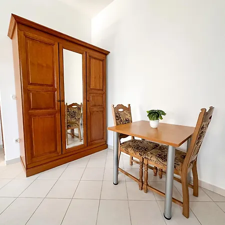 Sunside Apartment