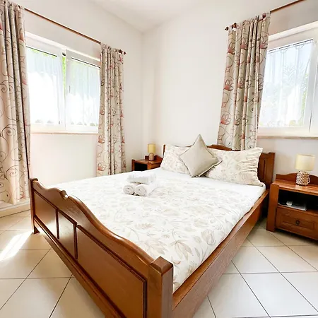 Sunside Apartment *